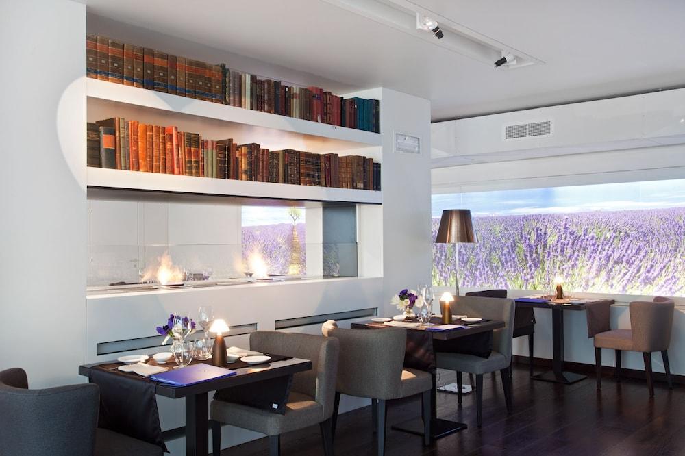 Magna Pars L'Hotel A Parfum, Small Luxury Hotels Of The World Milánó Kültér fotó Interior of the restaurant