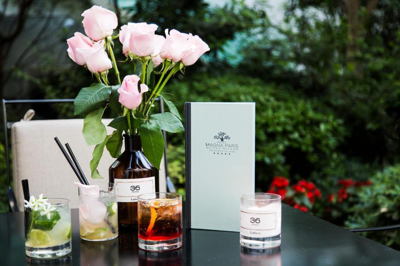 Magna Pars L'Hotel A Parfum, Small Luxury Hotels Of The World Milánó Kültér fotó Drinks at the Mandarin Oriental Bar