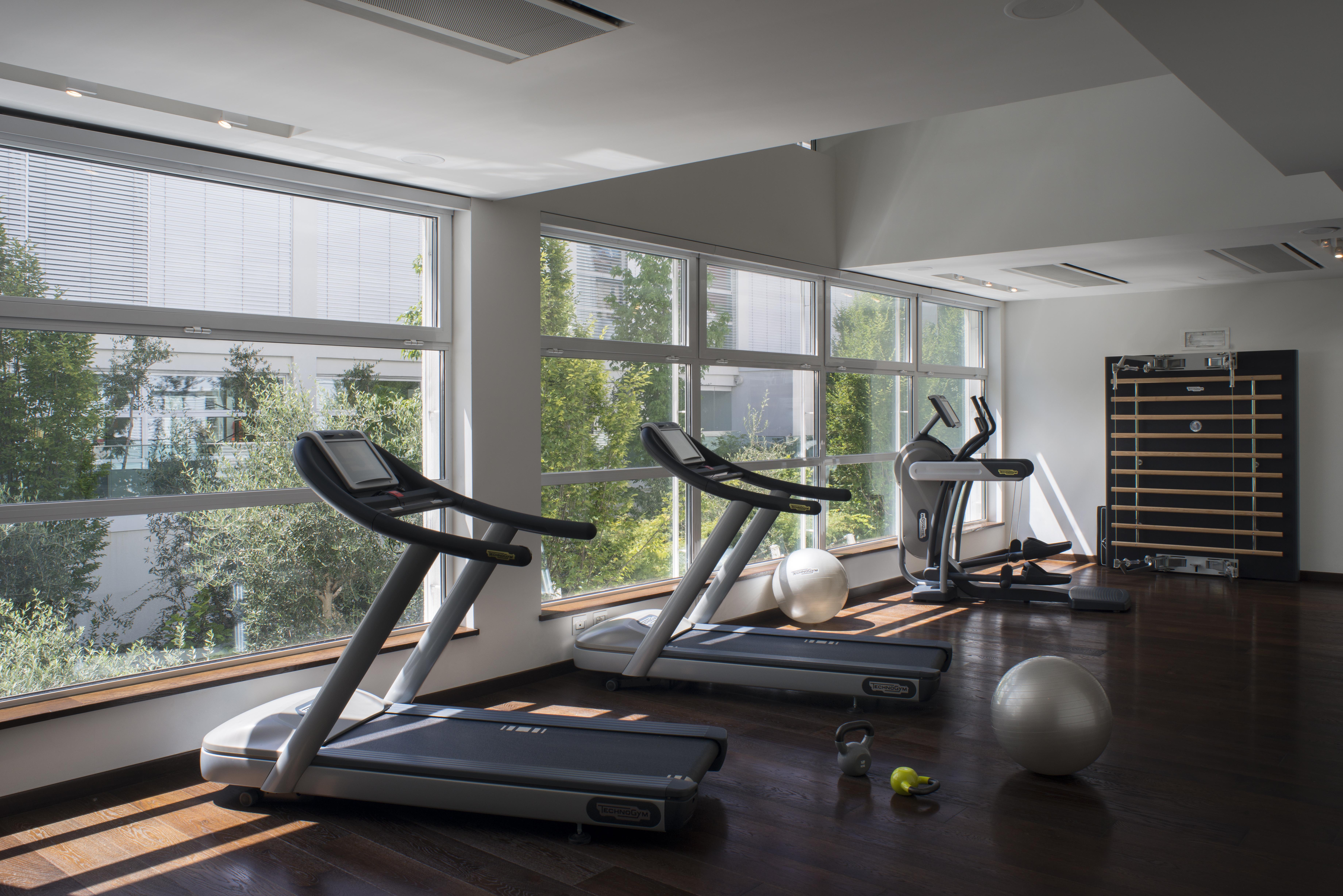 Magna Pars L'Hotel A Parfum, Small Luxury Hotels Of The World Milánó Kültér fotó The gym at the Mandarin Oriental, Munich