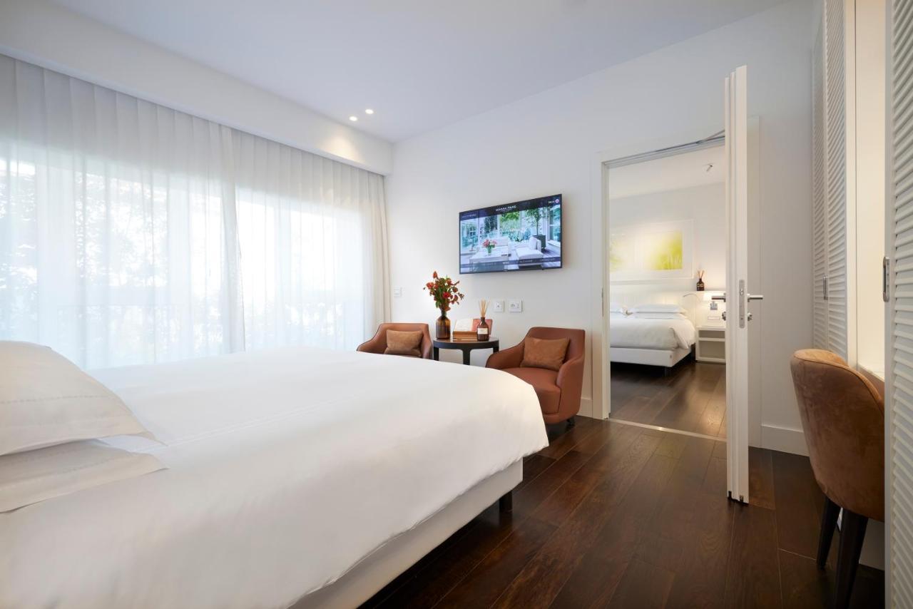 Magna Pars L'Hotel A Parfum, Small Luxury Hotels Of The World Milánó Kültér fotó A room at the hotel